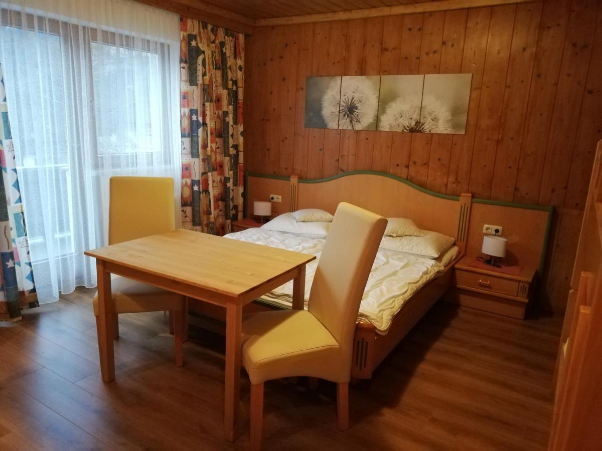 Haus Seppi Hotel Neukirchen am Großvenediger Buitenkant foto